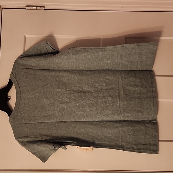 NWT. St. John's Bay. Green elephant print short sleeve t-shirt. XL - Picture 4 of 6